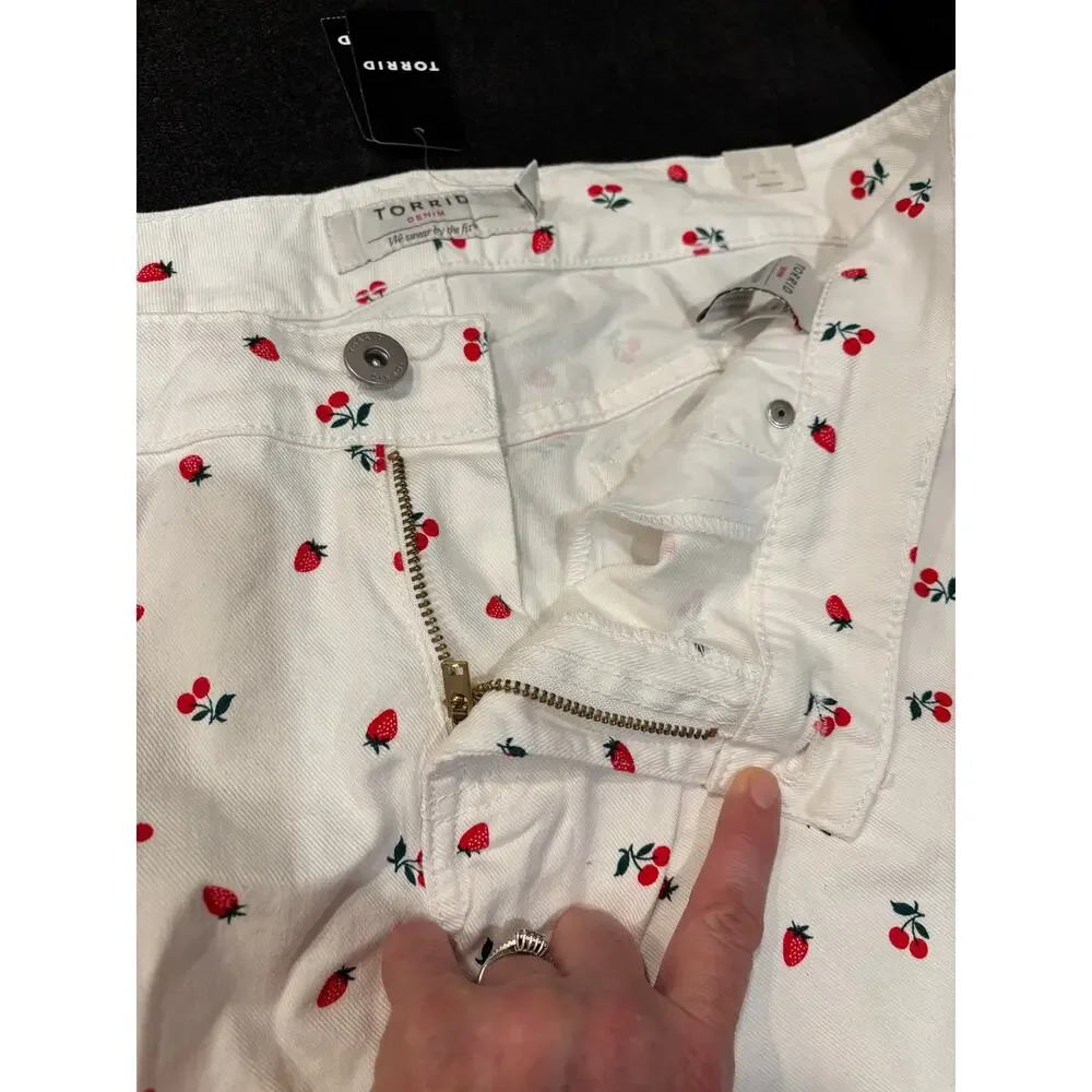 torrid White Cherry-Print Denim Shorts - Picture 8 of 13